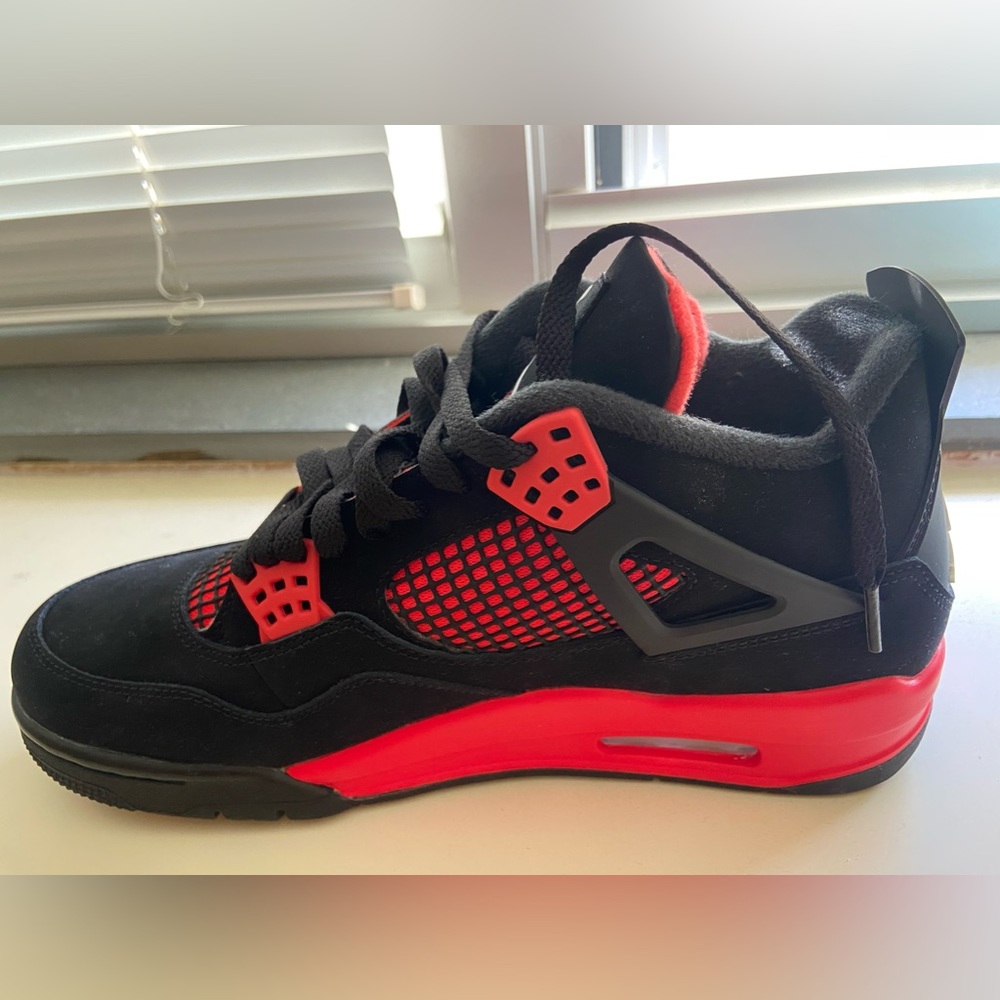 Jordan 4 retro red thunder ; size 9 mens ; 100% authentic, stock X verified